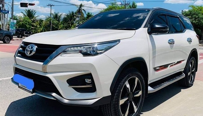 บริการรถ Fortuner 7 ที่นั่ง